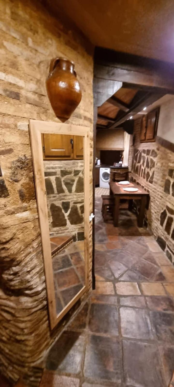 Апартаменты Cueva Arabe En El Casco Antiguo, Толедо Экстерьер фото